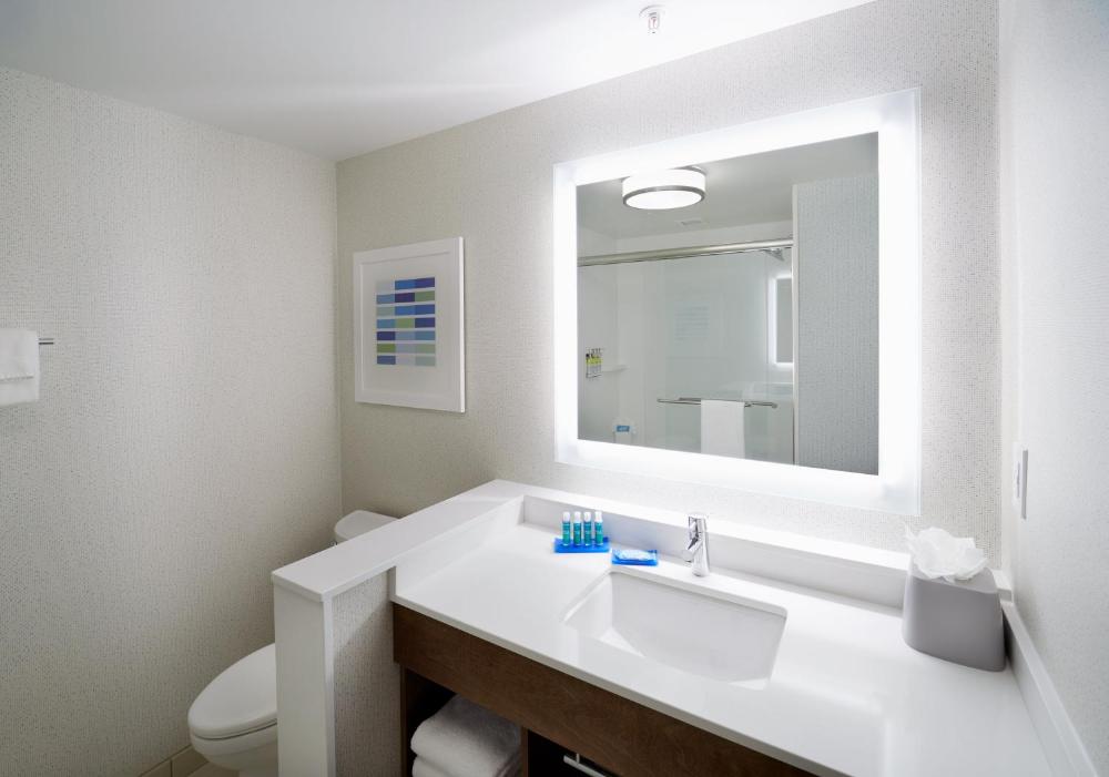 Standard King Room interior